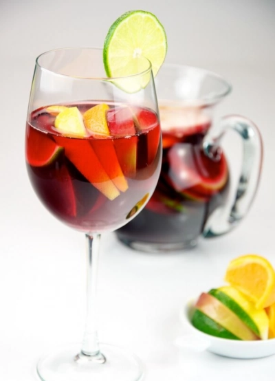Sangria estivale rouge (En saison uniquement)